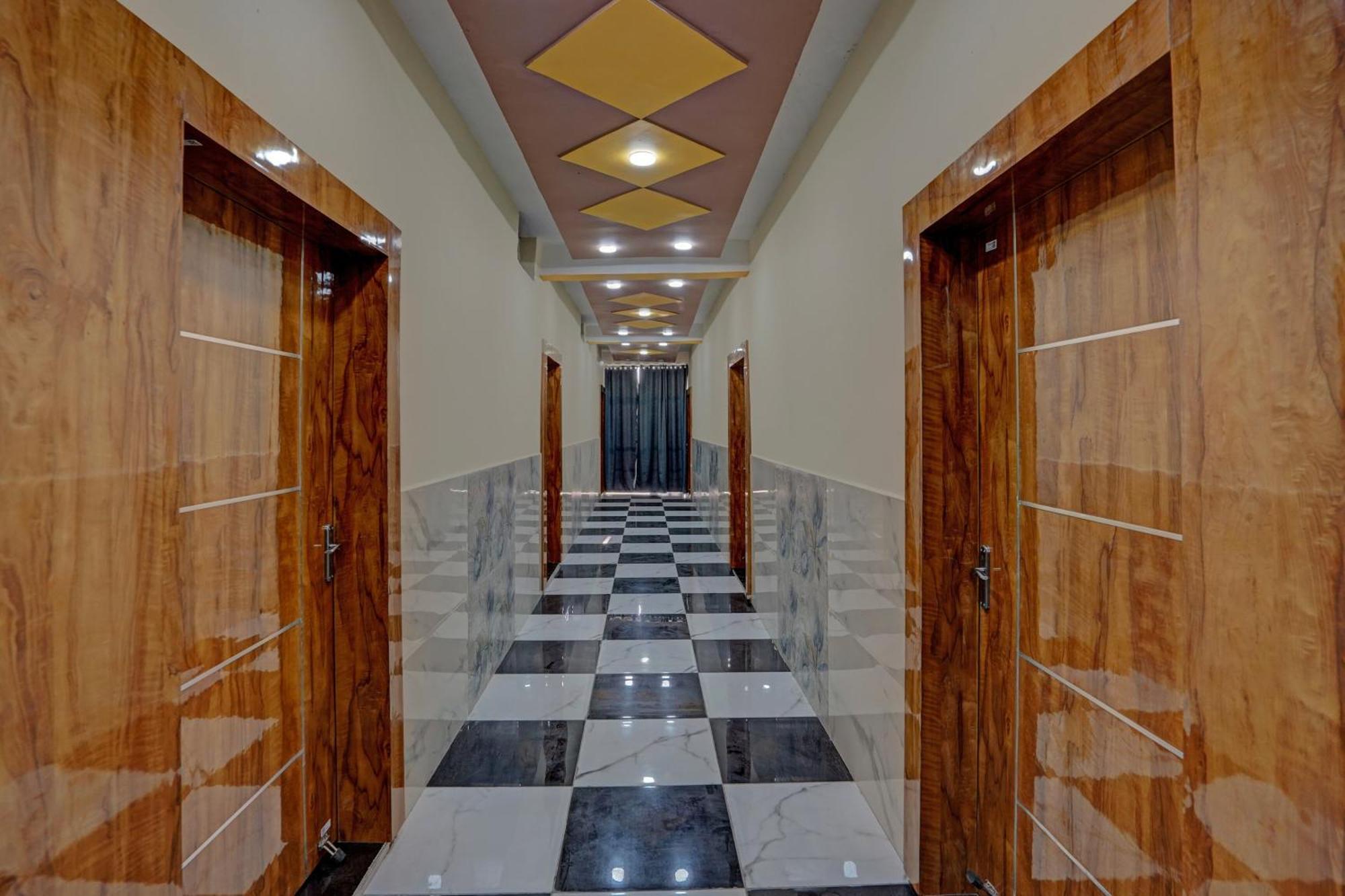 Hotel O Abhinav Hotel Noida Dış mekan fotoğraf