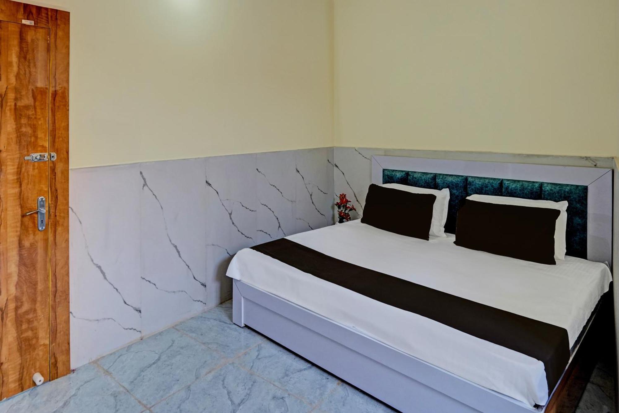 Hotel O Abhinav Hotel Noida Dış mekan fotoğraf